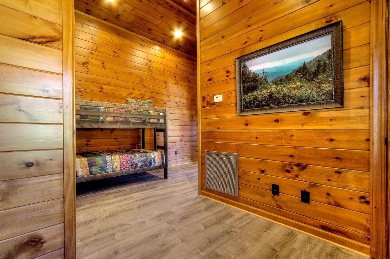 Вилла Smoky Mountain Views Гатлинбург Экстерьер фото